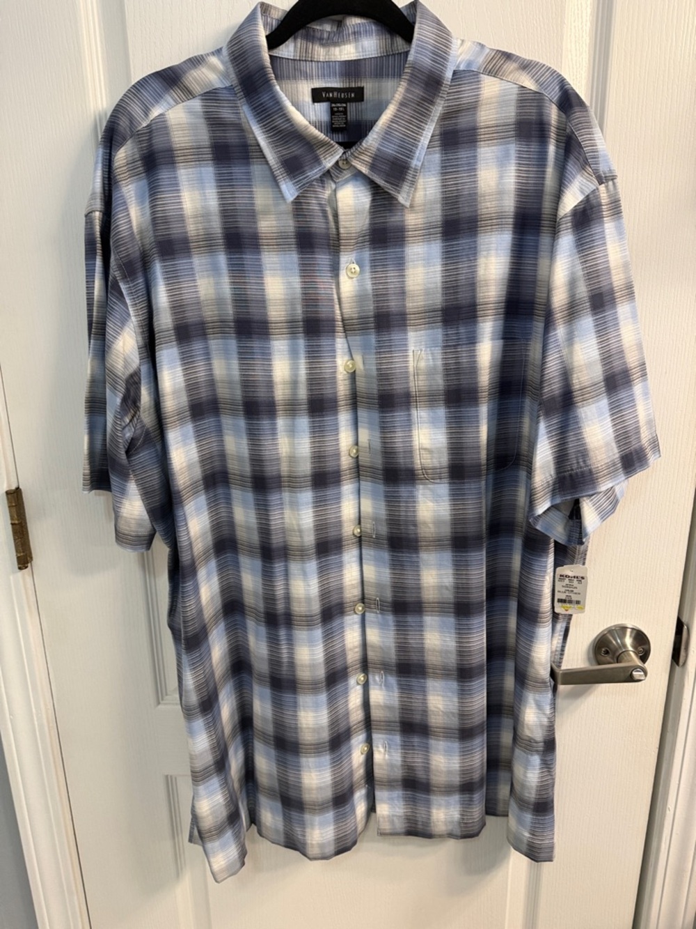 Van Heusen Men's Blue and White Plaid Short Sleeve Button-Down Shirt